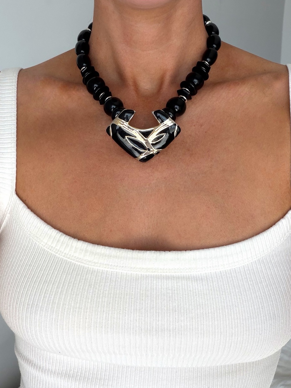 Vintage Black & Gold Sculptural Modernist Pensant Necklace